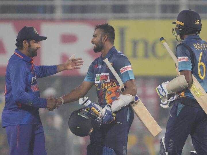 After the 3-0 series loss against India Sri Lanka captain Dasun Shanaka said that such a defeat is very disappointing IND vs SL: वनडे सीरीज में सूपड़ा साफ होने से बेहद निराश हैं श्रीलंकाई कप्तान दासुन शनाका, इसे ठहराया हार का जिम्मेदार