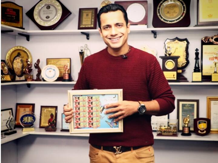Fact Check: भारत सरकार ने विवेक बिंद्रा के नाम पर जारी किया डाक टिकट? जानिए क्या है सच्चाई Fact Check on Motivational Speaker Vivek Bindra Postal Stamp know what is the truth Fact Check: भारत सरकार ने विवेक बिंद्रा के नाम पर जारी किया डाक टिकट? जानिए क्या है सच्चाई