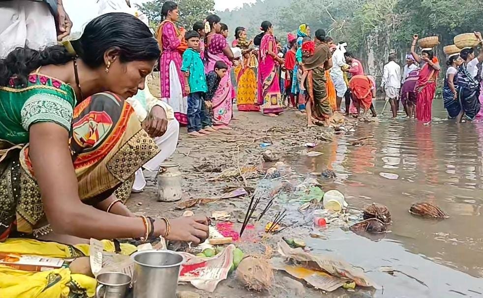 Jangubai Jatara: దీపమే ఆదివాసీలకు ఆరాధ్య దైవం - అంతరాష్ట్ర సరిహద్దులో జంగుబాయి జాతర