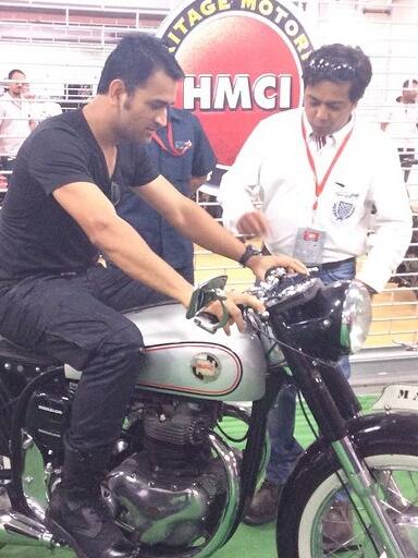 धोनी का धांसू बाइक कलेक्शन देख हो जाएंगे हैरान