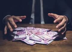 Photo: देशातल्या एक टक्के श्रीमंतांकडे 40 टक्के संपत्ती