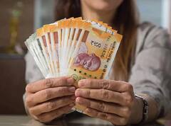 Photo: देशातल्या एक टक्के श्रीमंतांकडे 40 टक्के संपत्ती