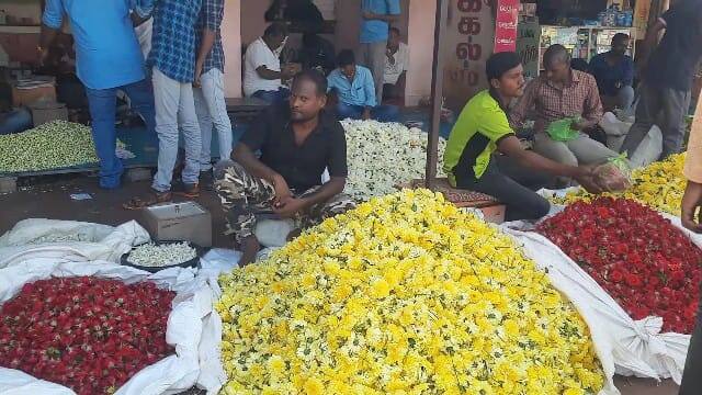 Pongal festival, jasmine flowers are sold for 1800 kg in Dharmapuri flower market, 1200 rupees in Channamalli, Kanakambaram தருமபுரி பூக்கள் சந்தையில் மல்லிகை பூ கிலோ ரூ.1800க்கு விற்பனை - விவசாயிகள் மகிழ்ச்சி