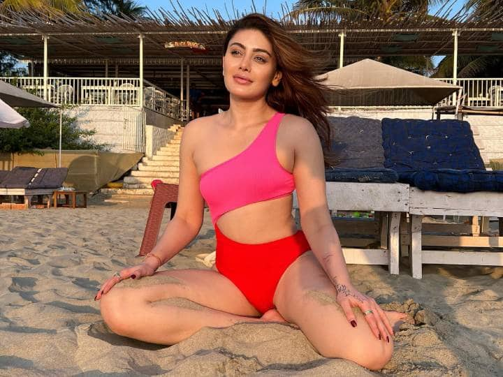 Shefali Jariwala Bikini Photos: ‘बिग बॉस’ फेम शेफाली जरीवाला ने वेकेशन से अपनी बिकिनी फोटोज शेयर की हैं, जिसे देख फैंस अपना दिल हार गए हैं. देखिए उनकी गॉर्जियस तस्वीरें.