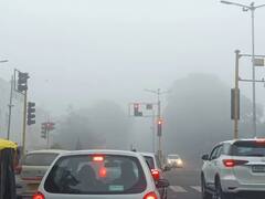 Chandigarh Weather Update: घने कोहरे की चपेट में आया चंडीगढ़, तस्वीरें के जरिए जानिए शहर में आज के मौसम का हाल