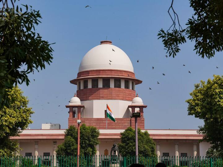 supreme court on marital rape order central government to file response 15 february ANN Marital rape: पत्नी से जबरन संबंध बलात्कार है या नहीं? सुप्रीम कोर्ट करेगा तय, केंद्र से मांगा जवाब