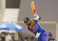 Kohli Record: সচিনের রেকর্ড ভেঙে দিলেন, বাইশ গজে কোহলি ফের কিং