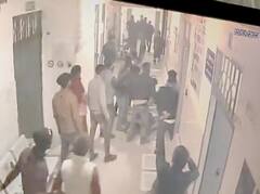 प्रतापगढ़ में मरीज की मौत के बाद हंगामा, वार्डबॉय को घसीटते हुए पीटा, जान बचाकर भागे डॉक्टर