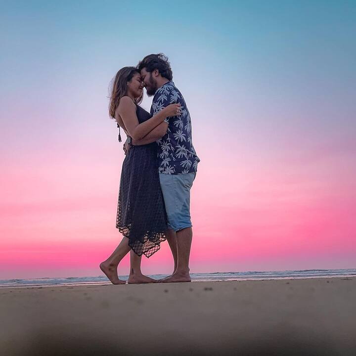 यातील एक जोडी म्हणजे रोहित आणि जुईली.(फोटो सौजन्य :rohitshyamraut/इंस्टाग्राम)