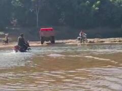 ठेकेदार की लापरवाही से 7 साल बाद भी नहीं बना पुल, 50 किमी सफर कर मुख्यालय पहुंचते है ग्रामीण