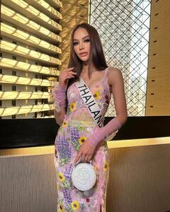 Miss Universe News: মিস ইউনিভার্সের মঞ্চে পানীয়র ক্যানের অংশ নিয়ে তৈরি পোশাক পরে হাজির প্রতিযোগী, নেপথ্যে অন্য কারণ