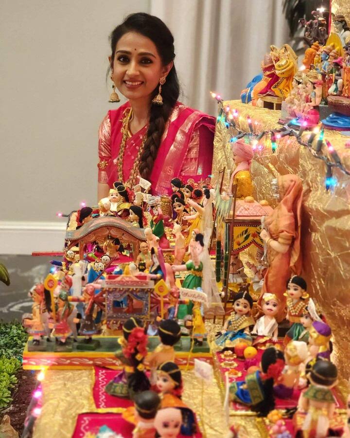 హోమ్లీ పాత్రల్లో ఆడియెన్స్ ను ఆకట్టుకుంది.Photo Credit: Laya Gorty/Instagram
