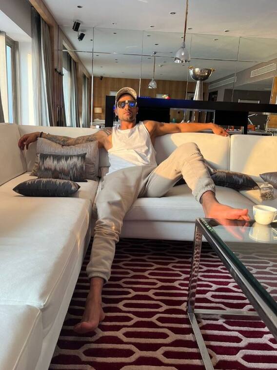 आलीशान घर में रहते हैं शिखर धवन, करोड़ों में है कीमत