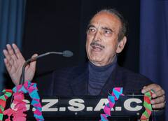 जम्मू-कश्मीर सरकार के इस आदेश पर गुलाम नबी आजाद की पार्टी का विरोध प्रदर्शन, PDP ने भी जाहिर किया गुस्सा