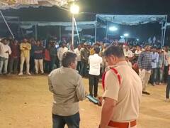 ఉమ్మడి కృష్ణా జిల్లాలో జోరుగా కోడి పందాలు, అక్కడక్కడా బరులు ధ్వంసం