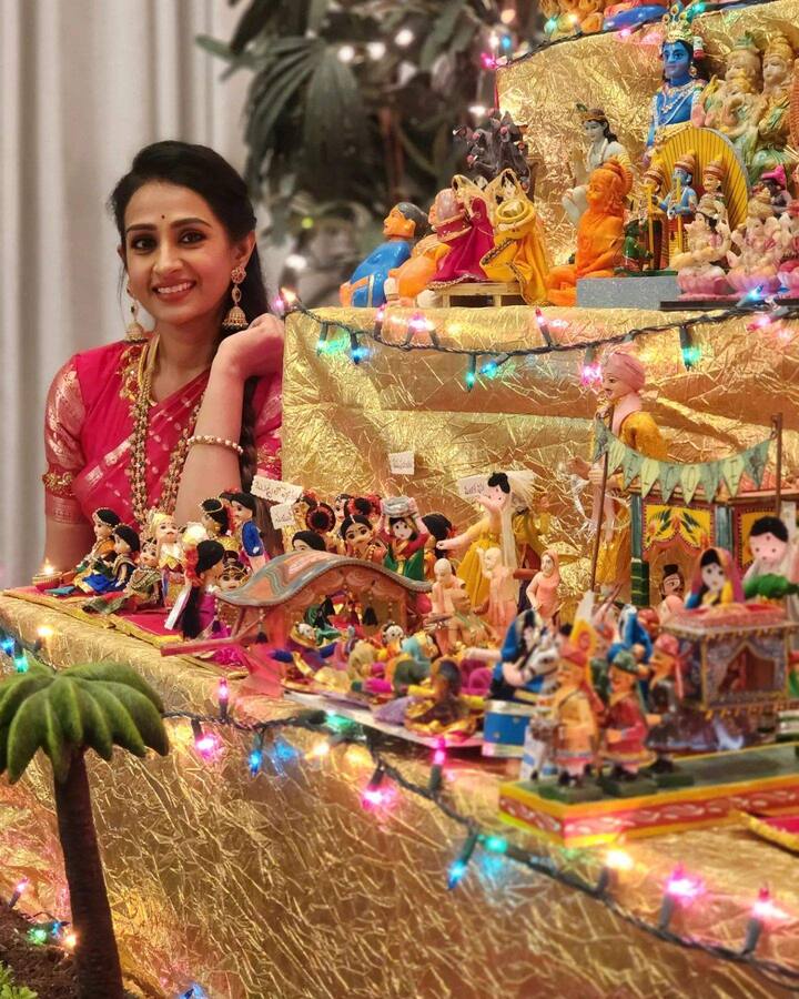 ప్రస్తుతం అమెరికాలో ఫ్యామిలీతో ఉంటుంది.Photo Credit: Laya Gorty/Instagram