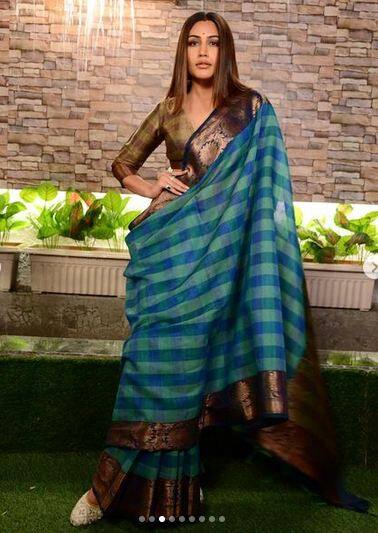 ਸੁਰਭੀ ਚੰਦਨਾ ਨੇ ਸੰਕ੍ਰਾਂਤੀ 'ਤੇ ਸਿਲਕ ਦੀ ਸਾੜੀ ਪਾ ਕੇ ਸ਼ੇਅਰ ਕੀਤੀਆਂ ਤਸਵੀਰਾਂ!