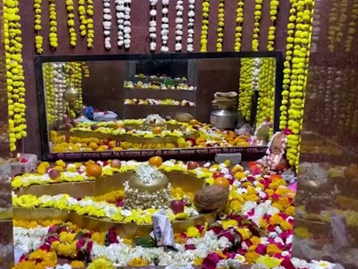 त्यावेळी रानातील झाडांची पाने, फळे, केळी, कंदमुळे गोळा करून भाजी बनविण्यात येत असते. त्यासाठी 15 दिवस अगोदरपासून तयारी केली जाते. यात्रेची परंपरा पाहून शासनाने देवस्थानाला तीर्थक्षेत्राचा 'क' दर्जा दिला आहे.