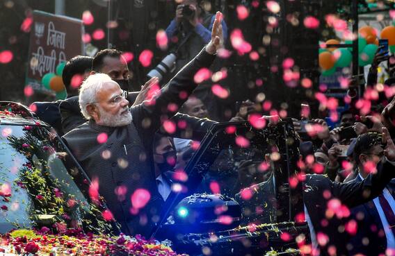 বিজেপির বৈঠক, তার আগেই রোড-শো মোদির