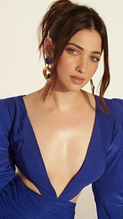 Actress Tamannaah: நீள நிற உடையில் ஆளை மயக்கும் வகையில்..புகைப்படங்கள் பதிவிட்ட நாயகி தமன்னா!