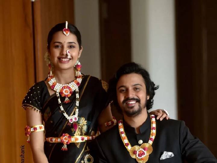 नुकतंच विराजसने दिग्दर्शित केलेला पहिला मराठी सिनेमा 'व्हिक्टोरिया' 13 जानेवारीला रिलीज झालाय. (फोटो सौजन्य :rangshivani/इंस्टाग्राम)