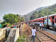 Visakhapatnam News: పట్టాలు తప్పిన విశాఖపట్నం - కిరండూల్ రైలు, తప్పిన పెను ప్రమాదం