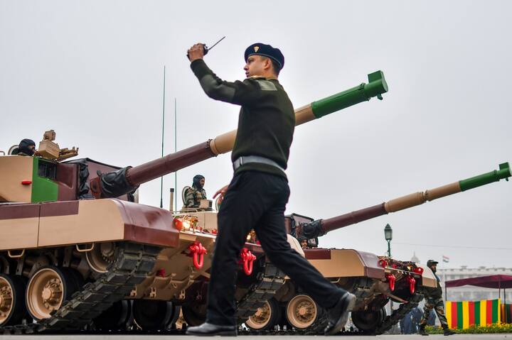 দেশজুড়ে ৭৪ তম প্রজাতন্ত্র দিবস পালনের প্রস্তুতি শুরু। কলকাতা, দিল্লি জোরকদমে শুরু প্রজাতন্ত্র দিবস পালনের প্রস্তুতি।