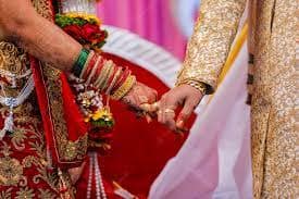 Chitrakoot groom slapped his father bride broke up marriage Chitrakoot: दुल्हन के कमरे में जाने से रोका तो दूल्हे ने पिता को मारा थप्पड़, बवाल के बाद टूट गई शादी