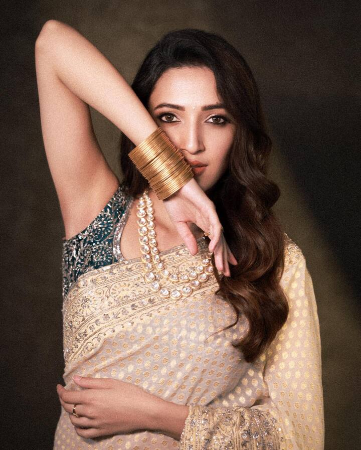 నేహా శెట్టి అందమైన ఫోటోలు  -Image Credit: Neha Shetty/Instagram