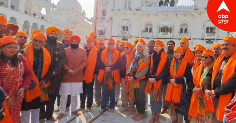 ganga vilas cruise tourists reach patna shahib takht shri harimandir photos Ganga Vilas Cruise: ਗੰਗਾ ਵਿਲਾਸ ਕਰੂਜ਼ ਤੋਂ ਪਟਨਾ ਸਾਹਿਬ ਪਹੁੰਚੇ ਸੈਲਾਨੀ, ਤਖ਼ਤ ਸ੍ਰੀ ਹਰਿਮੰਦਰ ਸਾਹਿਬ ਵਿਖੇ ਟੇਕਿਆ ਮੱਥਾ