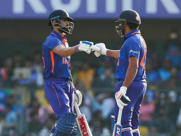 IND vs NZ 2023: Virat Kohli can equal Rohit Sharma's record by making 150 against New Zealand in ODI Series see Stats IND vs NZ 2023: पहले वनडे में रोहित शर्मा के इस खास रिकॉर्ड की बराबरी कर सकते हैं किंग कोहली, देखें ऐसे हैं आंकड़े