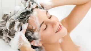 Hair Care Tips:  શિયાળામાં ડ્રન્ડર્ફની સમસ્યાથી પરેશાન છો? શેમ્પૂમાં આ ચીજ મિક્સ કરીને મેળવો છૂટકારો