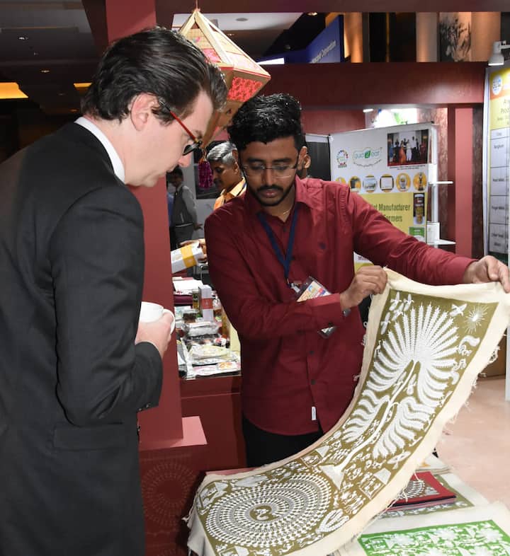 महाराष्ट्र पर्यटन विकास महामंडळाने राज्यातील पर्यटन स्थळांची आणि पर्यटन सुविधा विशेषतः पुणे, कोकण, रत्नागिरी, रायगड मधील पर्यटन स्थळांची माहिती आणि महाराष्ट्र टुरिझम मॅपचे माहितीपत्रक देण्यात येत होते. महाराष्ट्र औद्योगिक विकास महामंडळाचा स्टॉल येथे महामंडळाने उद्योग विकासासाठी निर्माण केलेल्या सुविधांचे चित्रफितीद्वारे सादरीकरण केले जात होते.