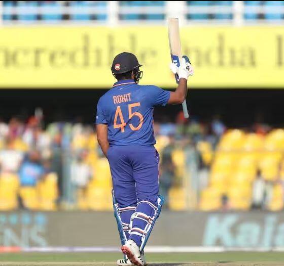 Rohit Sharma completed his 7000 International runs at Indian in ODI series against Sri Lanka IND vs SL ਰੋਹਿਤ ਸ਼ਰਮਾ ਨੇ ਬਣਾਇਆ ਇਹ ਖਾਸ ਰਿਕਾਰਡ, ਅਜਿਹਾ ਕਰਨ ਵਾਲੇ 6ਵੇਂ ਭਾਰਤੀ ਬੱਲੇਬਾਜ਼ ਬਣੇ