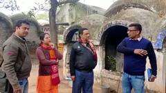 গ্যাস নয়, রান্না হচ্ছে গাছের পাতায়! মিড ডে মিলের পরিদর্শনে গিয়ে চোখ কপালে জেলা প্রাথমিক শিক্ষাকর্তার