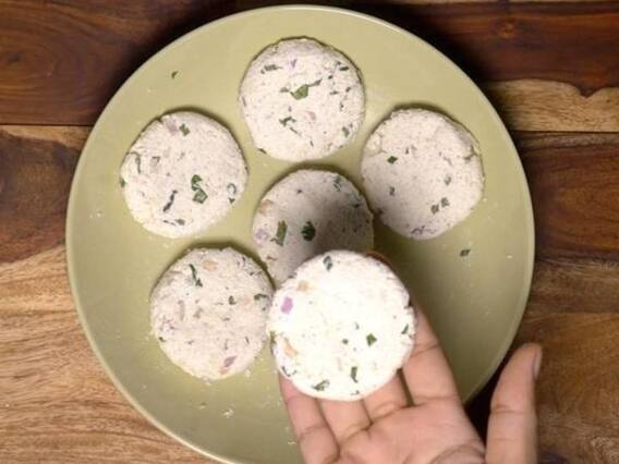 Dahi Kebab: घर पर पार्टी की मेजबानी करने का सोच रहे हैं तो फिर बनाएं 'दही कबाब रेसिपी', गेस्ट खाते ही कहेंगे वाह... Dahi Kebab: घर पर पार्टी की मेजबानी करने का सोच रहे हैं तो फिर बनाएं 'दही कबाब रेसिपी', गेस्ट खाते ही कहेंगे वाह...