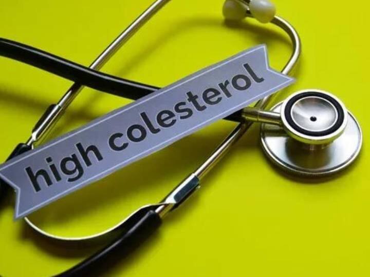 Can you control cholesterol levels during winter High Cholesterol In Winter: सर्दियों में दोगुना रफ्तार से बढ़ता है कोलेस्ट्रॉल, इस तरह करें बचाव