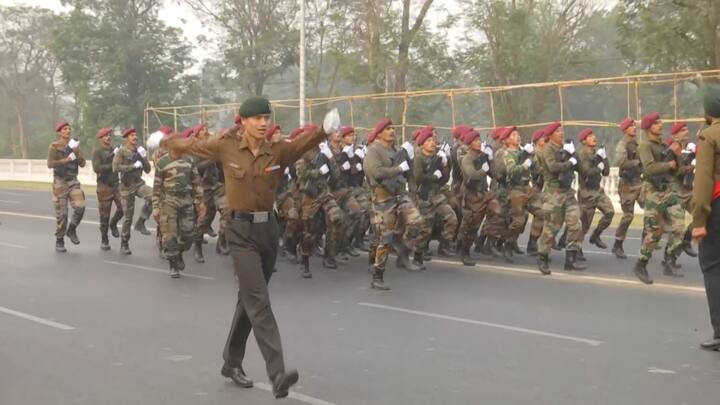 প্রজাতন্ত্র দিবসের কুচকাওয়াজের মহড়া এই ক’দিন সময় বিশেষে হসপিটাল রোড, লাভার্স লেন, কুইন্সওয়ে, দক্ষিণ প্রান্তের রাস্তা বন্ধ থাকবে।