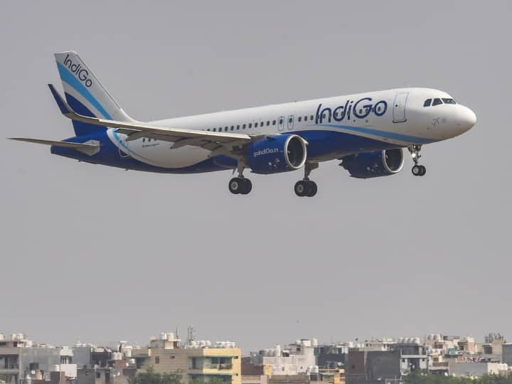 indigo s jeddah delhi flight made emergency landing in jodhpur after a passenger s health deteriorated IndiGo Flight: ਯਾਤਰੀ ਦੀ ਸਿਹਤ ਵਿਗੜਨ ਤੋਂ ਬਾਅਦ ਜੋਧਪੁਰ 'ਚ ਇੰਡੀਗੋ ਫਲਾਈਟ ਦੀ ਐਮਰਜੈਂਸੀ ਲੈਂਡਿੰਗ, ਹਸਪਤਾਲ 'ਚ ਵਿਅਕਤੀ ਦੀ ਮੌਤ