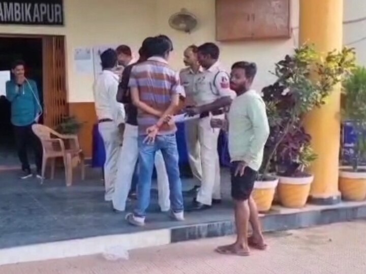 Ambikapur Rape: अम्बिकापुर में ई-रिक्शा में बैठाने के बहाने महिला से गैंगरेप, नौकरी की तलाश में एमपी से आई थी पीड़िता