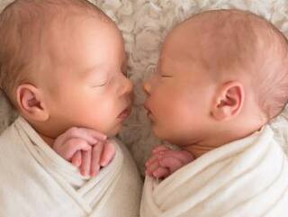 Shocking News: 19 ਸਾਲਾ ਕੁੜੀ ਨੇ ਦਿੱਤਾ ਜੁੜਵਾਂ ਬੱਚਿਆਂ ਨੂੰ ਜਨਮ, ਵੱਖ-ਵੱਖ ਨਿਕਲੇ ਦੋਵਾਂ ਦੇ ਪਿਓ, ਮਾਂ ਵੀ ਰਹਿ ਗਈ ਹੈਰਾਨ!