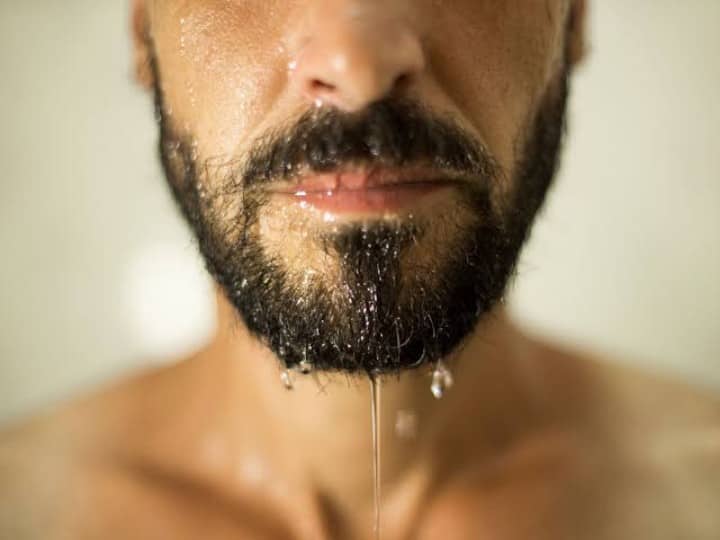 How to take care of your skin under your long beard Skin Care Tips: घनी काली दाढ़ी के नीचे स्किन का हो जाता है बुरा हाल, इस तरह रखें गालों की स्किन का ख्याल