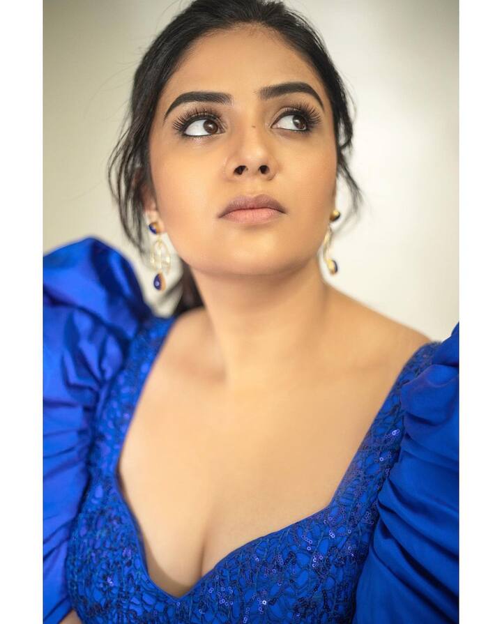 చిరంజీవి భోళా శంకర్ సినిమాలో కీలక పాత్ర పోషించబోతోంది. Image Credit: Sreemukhi/ Instagram