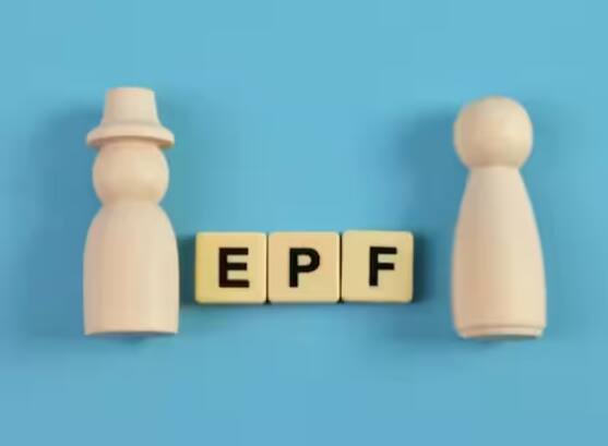 ਇਹ ਸ਼ਿਕਾਇਤ EPFO ਪੋਰਟਲ 'ਤੇ ਹੀ EPF i-Grievance Management System (EPFiGMS) ਦੇ ਤਹਿਤ ਕੀਤੀ ਜਾ ਸਕਦੀ ਹੈ। ਤੁਸੀਂ ਆਪਣੇ ਖਾਤੇ ਦੇ ਤਹਿਤ ਸ਼ਿਕਾਇਤ ਕਿਵੇਂ ਦਰਜ ਕਰ ਸਕਦੇ ਹੋ।