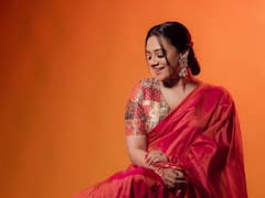 PHOTO: अभिनेत्री आणि कवयित्री स्पृहा जोशीचा मनमोहक अंदाज; साडीत दिसतेय खास!