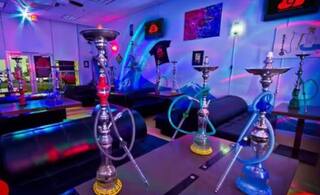 Bhavnagar: રહેણાંક મકાનમાંથી ઝડપાયું હુક્કાબાર, અંદરનું દ્રશ્ય જોઈને પોલીસ પણ ચોંકી ગઈ