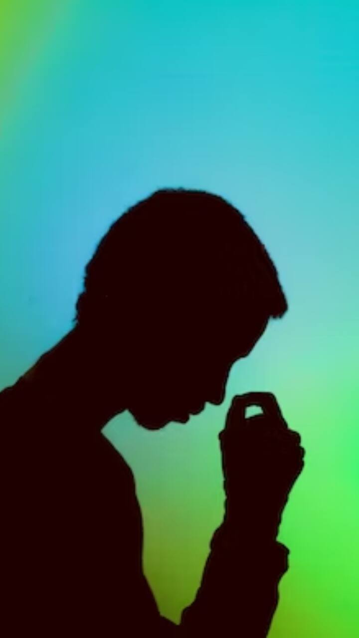 மன அழுத்தத்தால் பலரும் பாதிப்புக்கு உள்ளாகின்றனர்