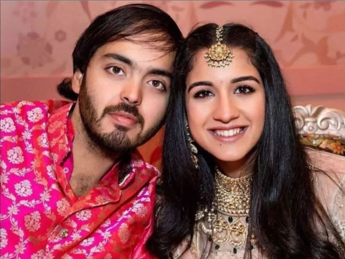 Anant Ambani, Radhika Merchant Mehendi Ceremony Pics Out