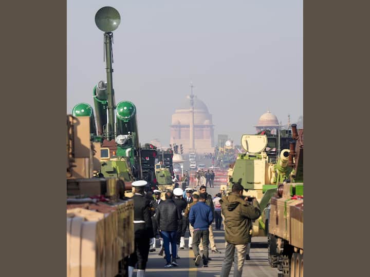 Full dress rehearsals for the Republic Day 2023 Parade began in the wee hours of Tuesday, January 17 at Delhi's Kartavya Path. (Image Source: PTI)