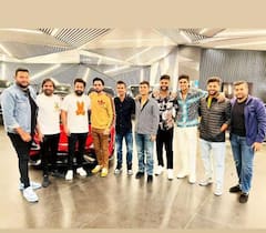 ஹைதராபாத்தில் ஜூனியர் என் டி ஆரை சந்தித்த இந்திய அணி கிரிக்கெட் வீரர்கள்!